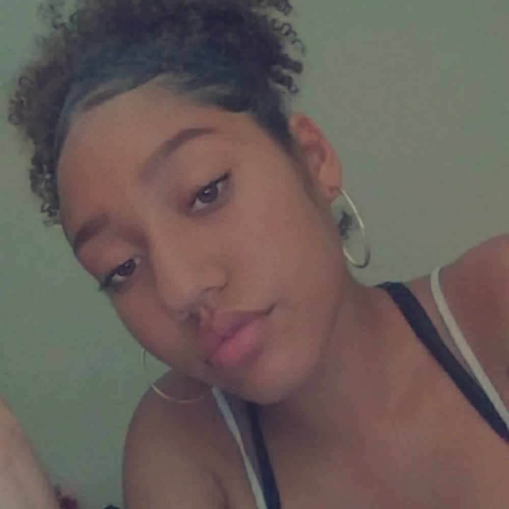 Meet your Posher, Taiana